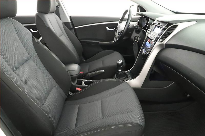 Hyundai i30 (2017) 1.6 CRDi, Serv.kniha, Tempomat - fotka 7 z 14