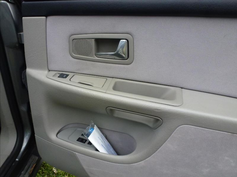 Audi A8 4,2 V8 Quattro 4x4 AUTOMAT - fotka 36 z 65