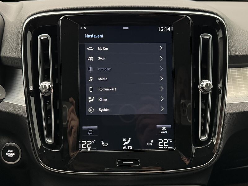 Volvo XC40 T3 MOMENTUM CZ 1.maj - fotka 28 z 31