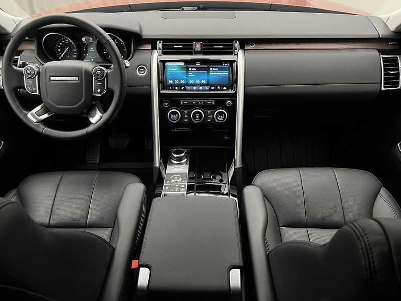 Land Rover Discovery 3.0 TDV6 HSE AWD AUT CZ - fotka 2 z 44