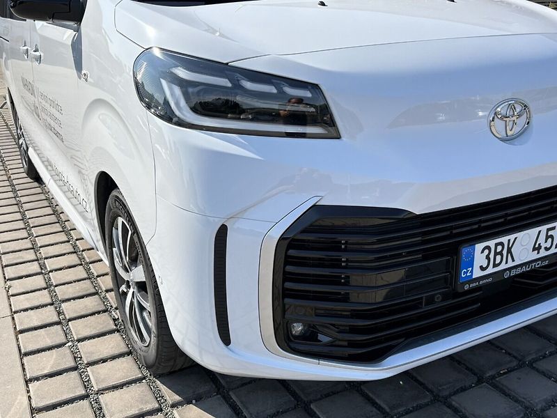 Toyota ProAce Verso L2 2,0D 177k AT8 Family 8S  FU - fotka 9 z 40