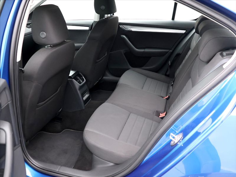Škoda Octavia 2,0 TDI 110kW Elegance CZ - fotka 13 z 33