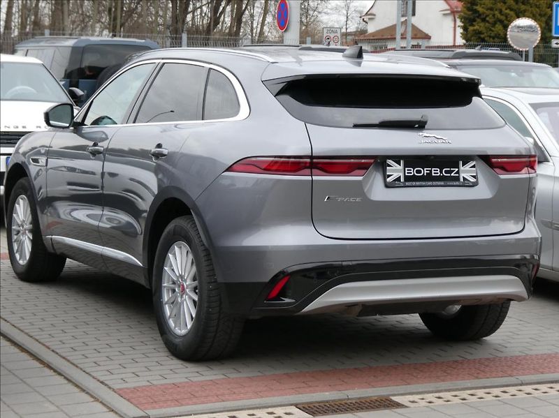 Jaguar F-Pace 2,0 P250 SE 1Maj, ČR DPH - fotka 9 z 38