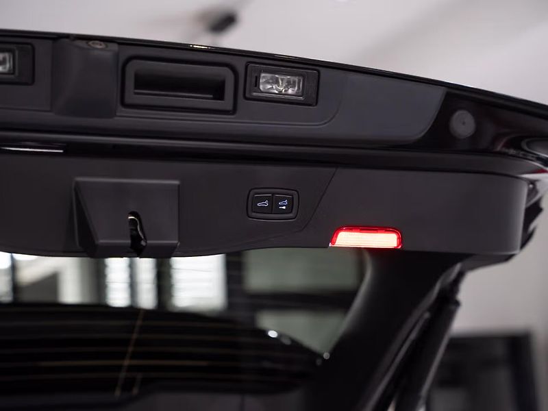 Porsche Cayenne Electric HuD HD-Matrix Venti - fotka 22 z 22