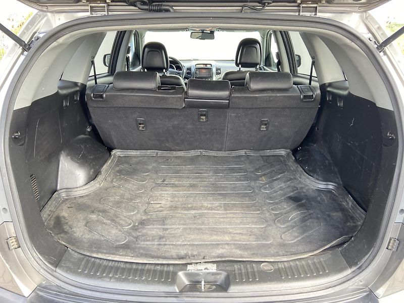 Kia Sorento 2.2 CRDI 145kW AWD AT Premium - fotka 12 z 23