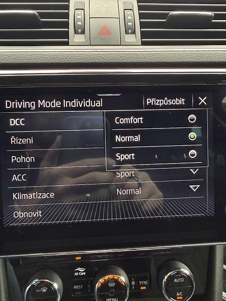 Škoda Superb (2022) 2.0 Tdi 147kW 4x4 STYLE DSG ČR - fotka 18 z 20