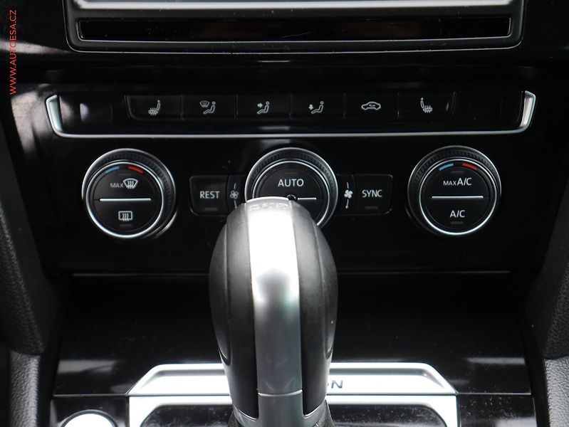 Volkswagen Passat (2017) 2.0 Bi-TDi 4x4, ČR, DSG - fotka 14 z 19