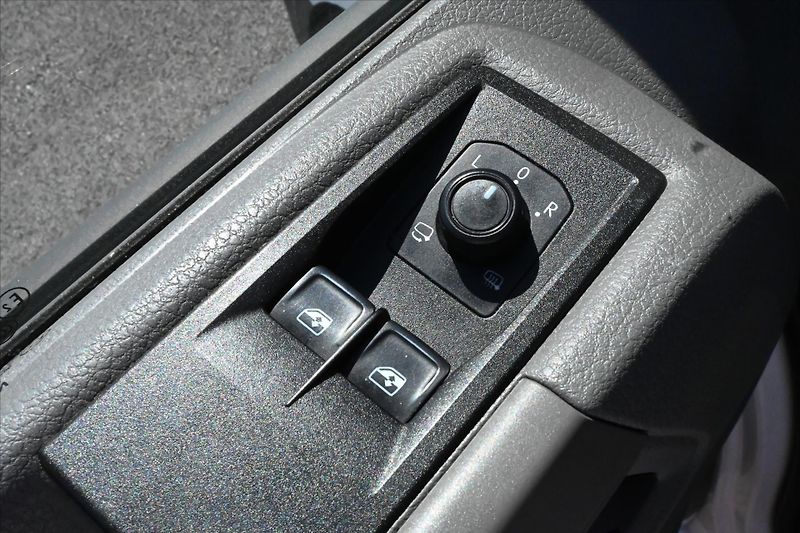 Volkswagen Crafter 2,0 TDI 130kW DSG L2H2 Záruka - fotka 25 z 30