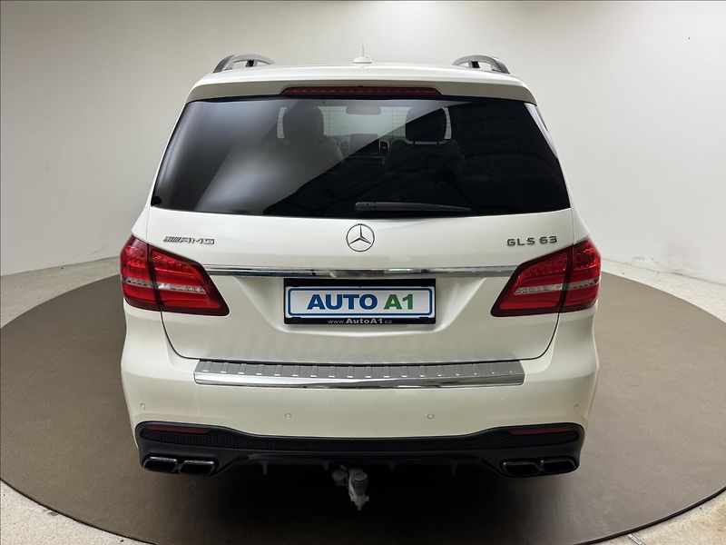 Mercedes-Benz GLS 5,5 63AMG DESIGNO NZTOP PANO - fotka 5 z 61