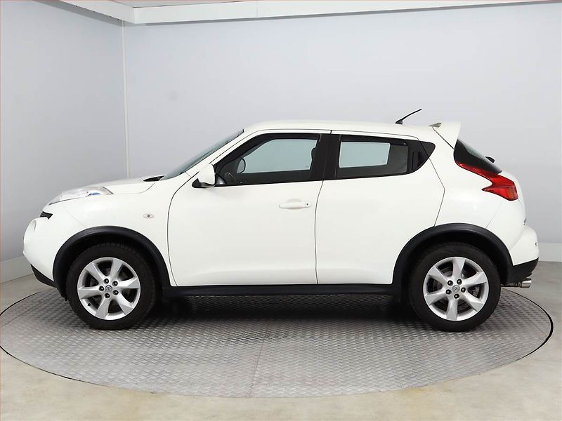 Nissan Juke (2010) 1.6 i, Tempomat - fotka 3 z 15