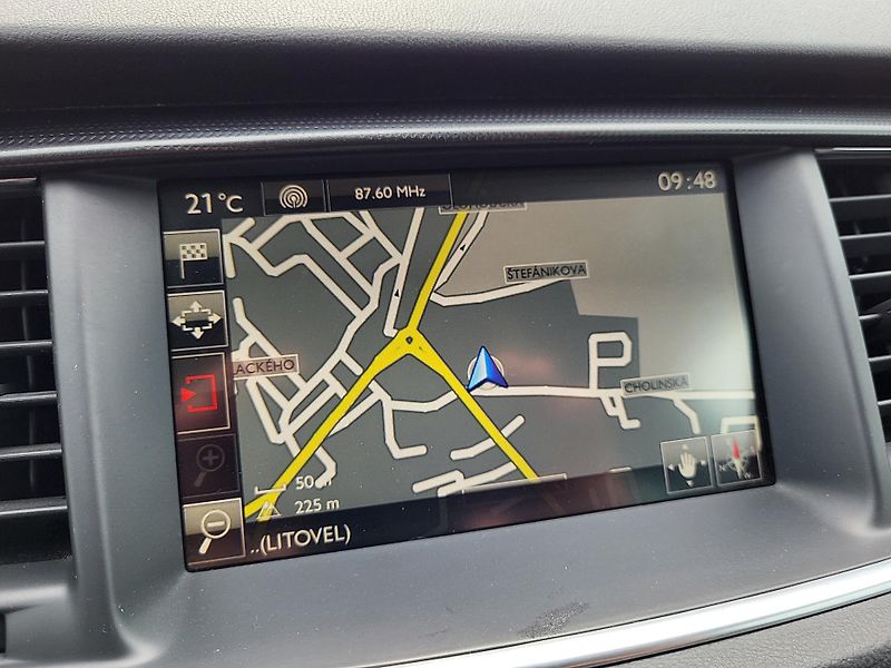 Peugeot 508 2.0 BlueHDi 180k EAT6 ALLURE - fotka 16 z 48
