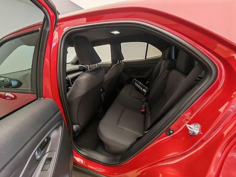 Toyota Yaris Cross 1.5 Hybrid 4x4 Style - fotka 24 z 41