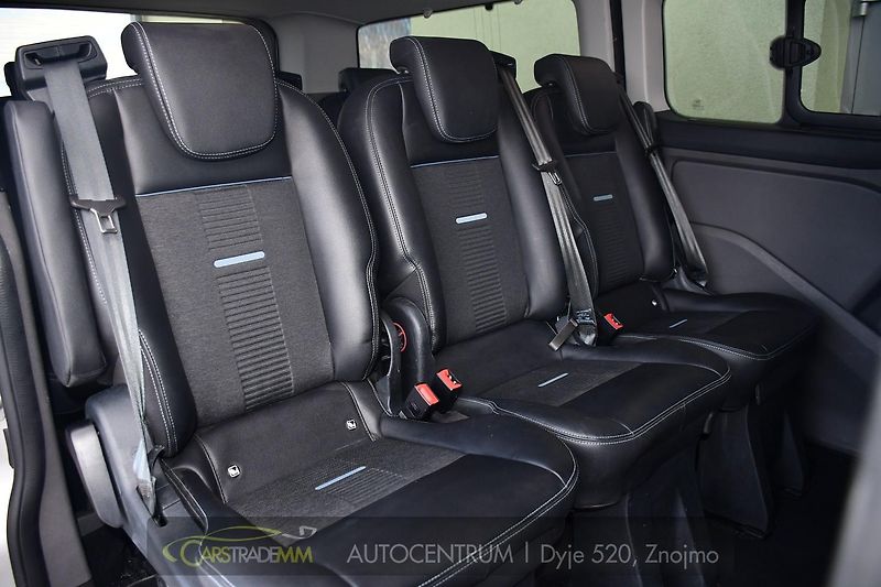 Ford Tourneo Custom 2.0EcoBlue 8MÍST ACTIVE ZÁRUKA - fotka 19 z 50