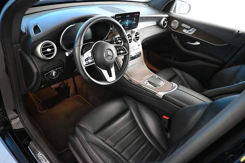 Mercedes-Benz GLC (2021) 2.0 300 E 4MATIC 9G-TRONIC LED - fotka 11 z 47