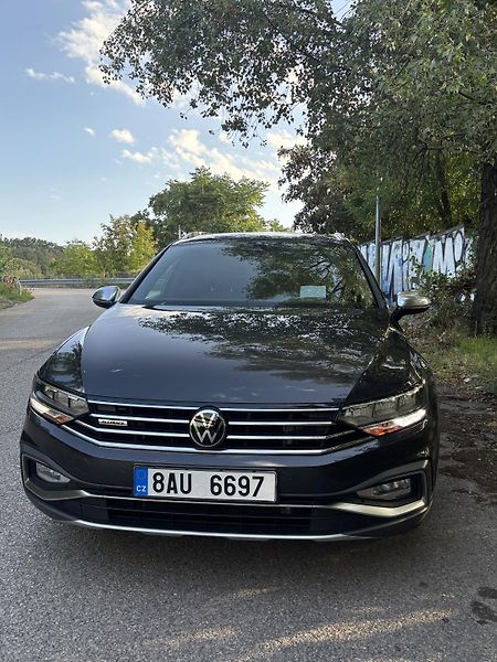 Volkswagen Passat (2021) VW Passat Alltrack 2.0 TDI 147 - fotka 2 z 19