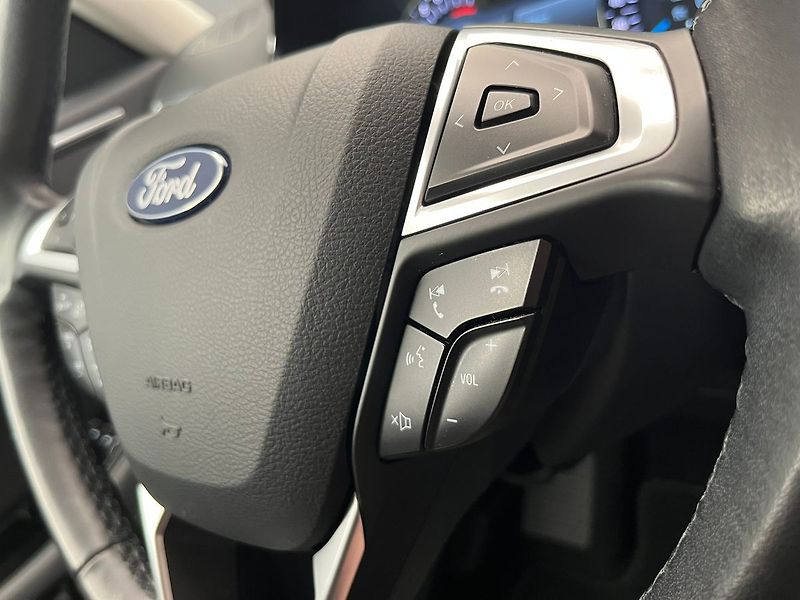 Ford Galaxy 2,5 HEV Titanium 7míst - fotka 10 z 70
