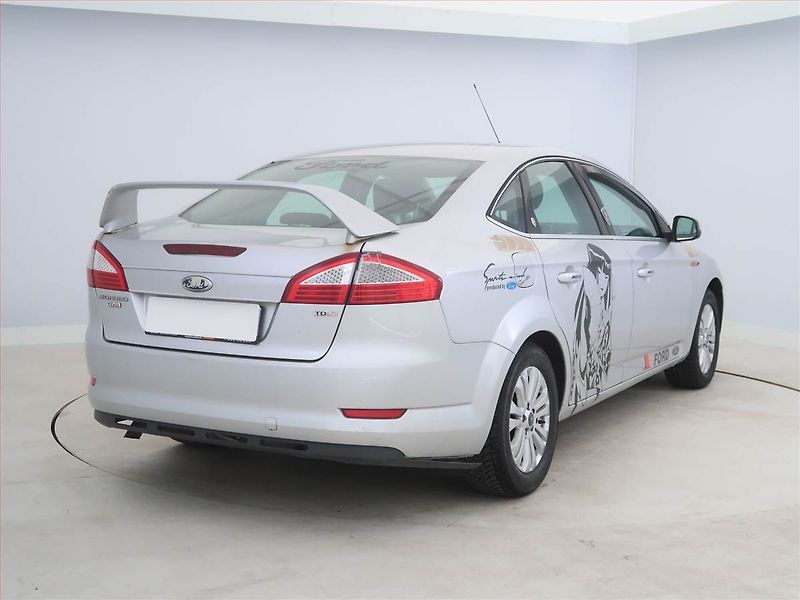 Ford Mondeo (2010) 2.0 TDCi, Klima, zamluveno - fotka 5 z 15