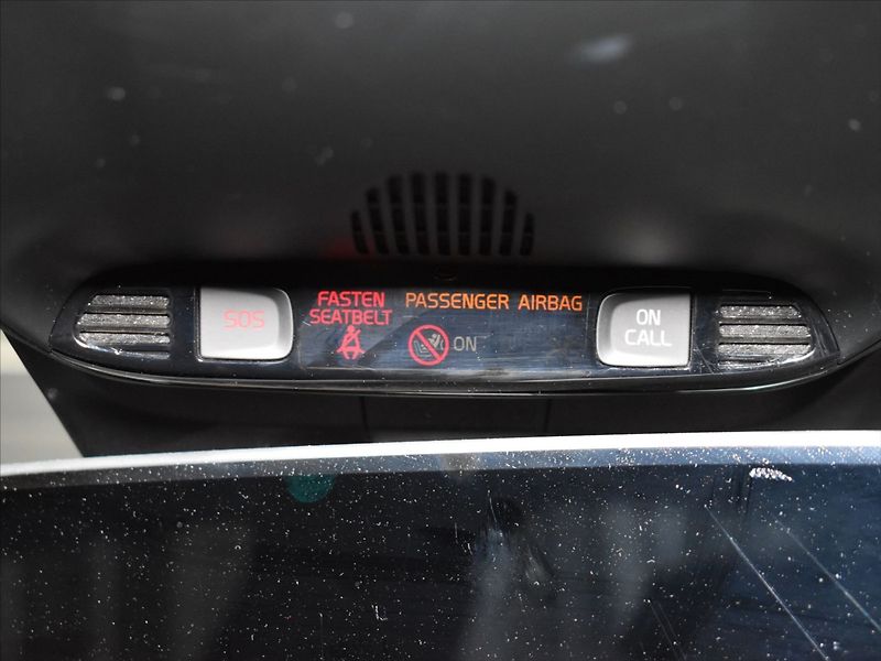 Volvo V40 2,0 D3 Cross Country Adapt.tem - fotka 14 z 25