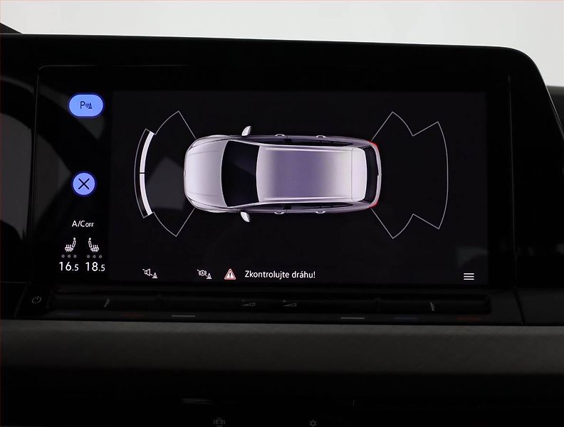 Volkswagen Golf (2023) 1.5 TSI, Tempomat - fotka 14 z 18