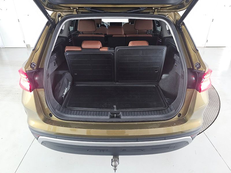 Škoda Kodiaq (2025) 2.0TSI 150KW 4X4 EXCLUSIVE SEL - fotka 33 z 35