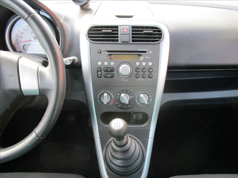 Suzuki Splash 1.2i Comfort, Klima - fotka 9 z 36