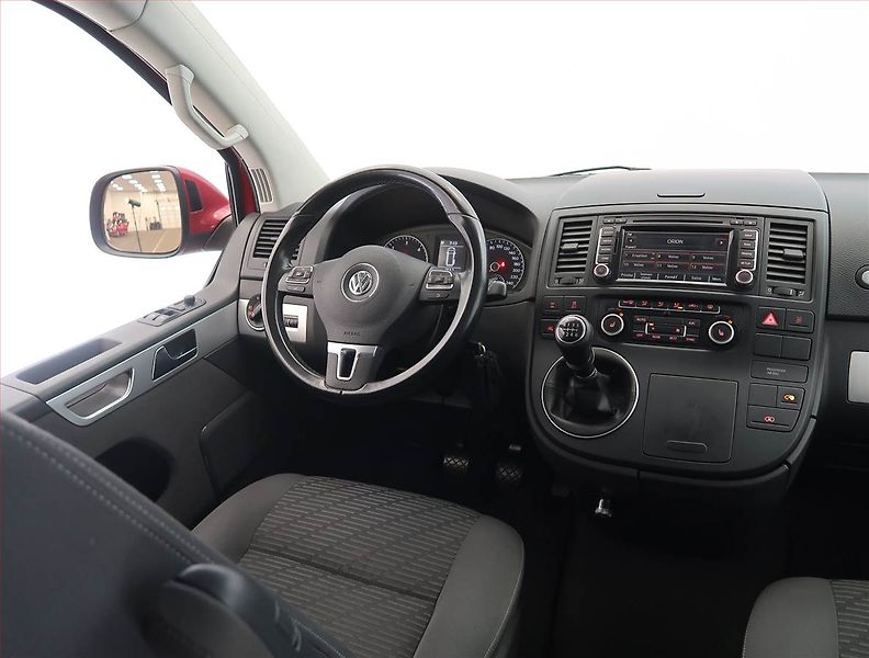 Volkswagen Multivan (2013) Comfortline 2.0 TDI 4Motion - fotka 7 z 24