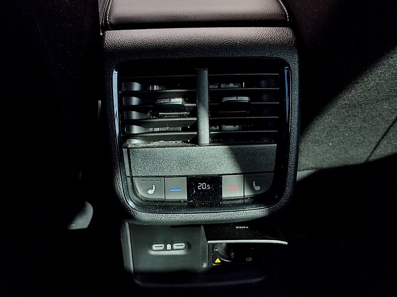 Škoda Octavia (2023) combi Tour 2,0 Tdi 110 Kw - fotka 26 z 37