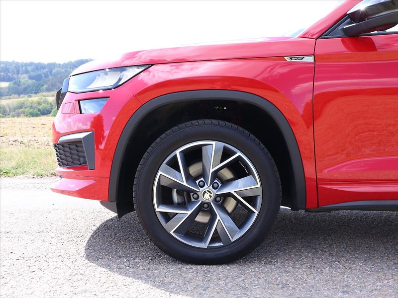 Škoda Kodiaq 1,5 TSI 110kW DSG Sportline DP - fotka 23 z 30