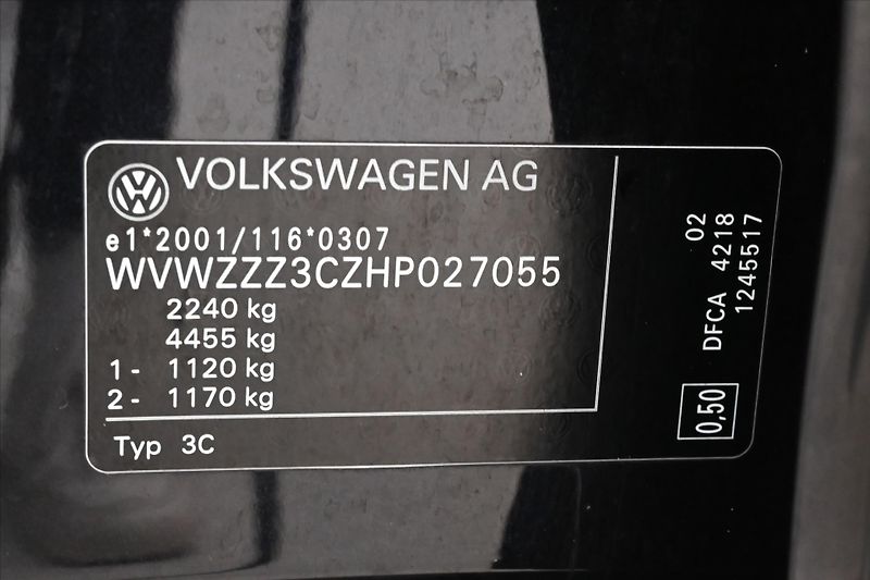 Volkswagen Passat 2,0 TDI 140 kW DSG 4Motion Zár - fotka 12 z 31