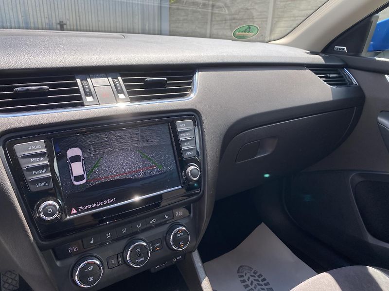 Škoda Octavia 2.0TDi L+K CZ WEBASTO 4x4 - fotka 162 z 165