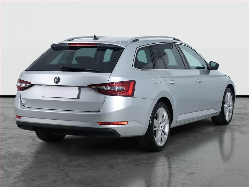 Škoda Superb (2016) 2.0 TDI, Automat, Navi - fotka 5 z 22