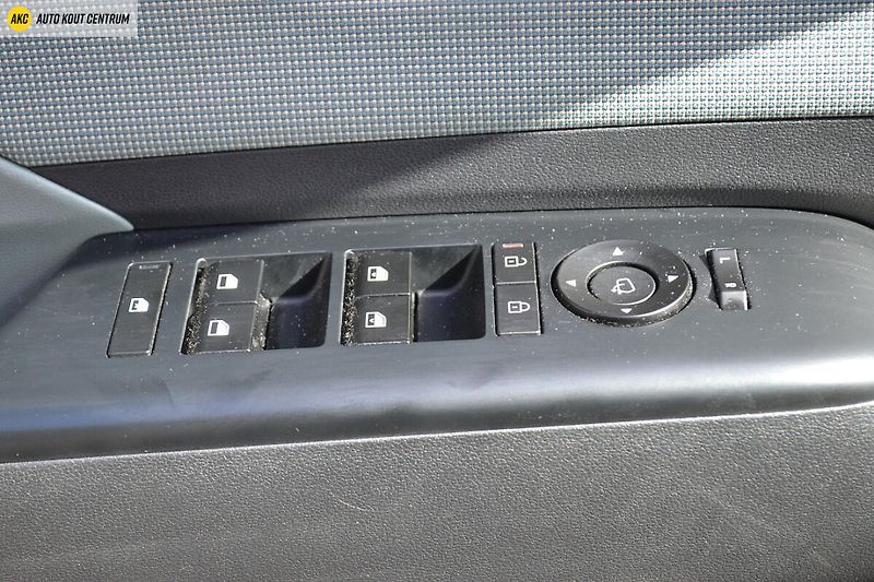 Hyundai Kona ELECTRIC EV 150KW  PREMIUM PAN - fotka 63 z 75