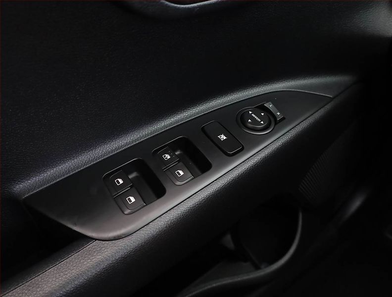 Kia Stonic (2023) 1.2 DPI, ČR,1.maj, Serv.kniha - fotka 16 z 18