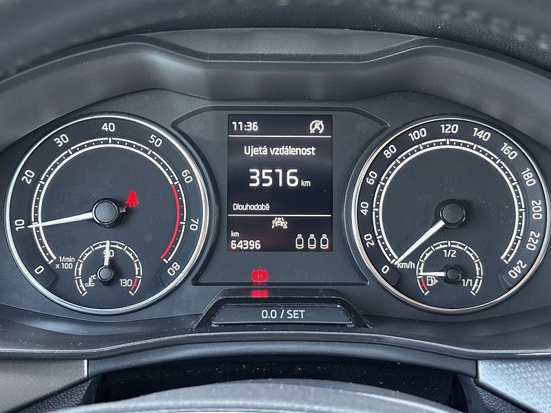 Škoda Kamiq (2023) 1.0 TSI Style - fotka 6 z 29