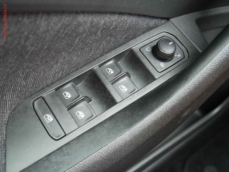 Škoda Kamiq (2021) 1.5TSi, 2.maj,ČR, Style - fotka 11 z 22