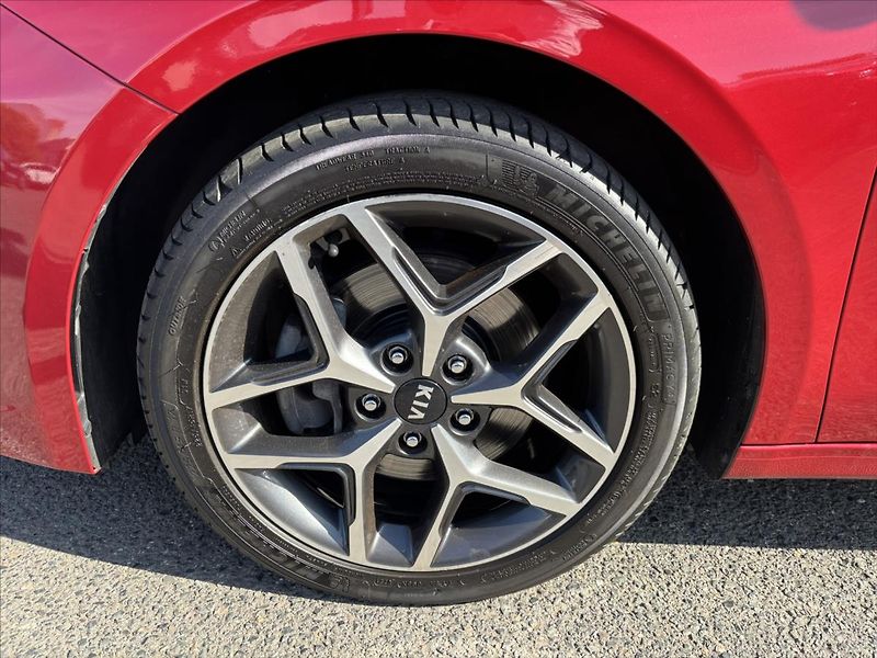 Kia Ceed 1,5 TGDi GT Line 1.ČR TAŽNÉ - fotka 40 z 47