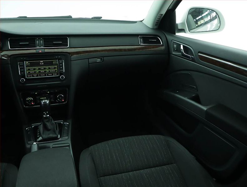 Škoda Superb (2014) 3.6 FSI V6, 4X4, Automat - fotka 8 z 18