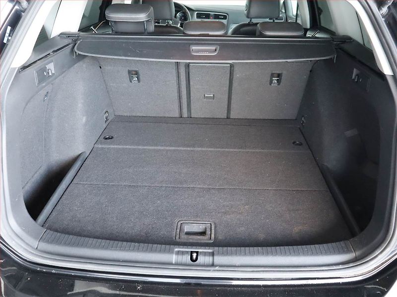 Volkswagen Golf (2016) 1.6 TDI, Automat, Serv.kniha - fotka 14 z 16