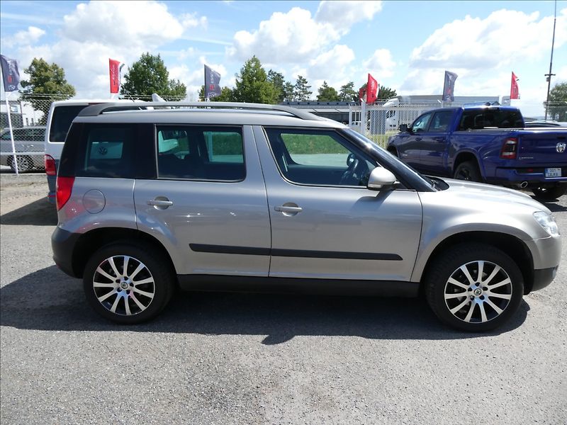 Škoda Yeti 2,0 TDi 81kW 4x4,2x kola,závěs - fotka 2 z 42
