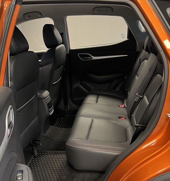 MG ZS 1.5 DVVT Elegance - fotka 9 z 15