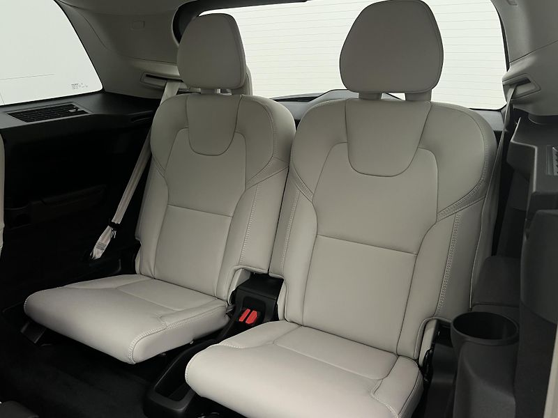 Volvo XC90 (2026) T8 AWD RECHARGE ULTRA BRIGHT - fotka 7 z 50
