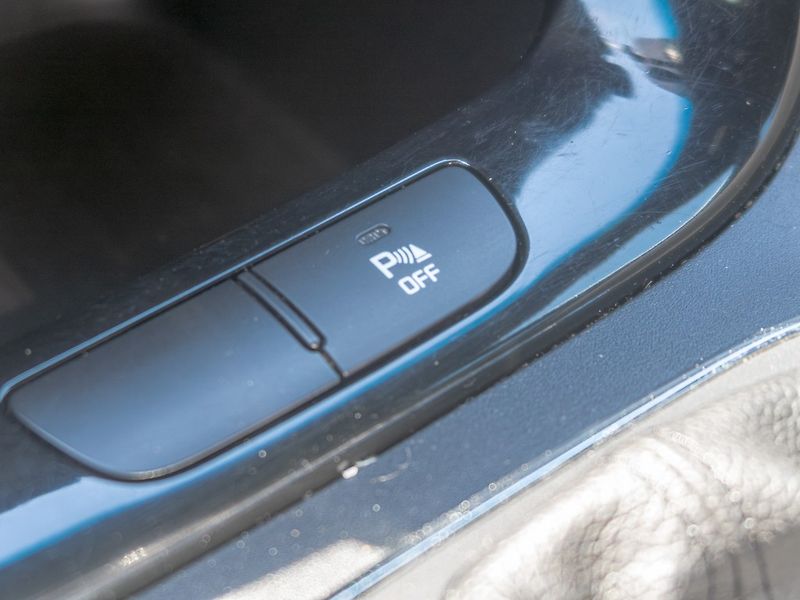 Kia Ceed (2017) GT Line 1.6D 100KW MAT – NAVI - fotka 29 z 50