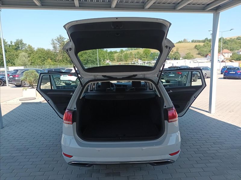 Volkswagen Golf 1,0 TSI,ČR,1MAJ,RADAR,LED,DPH - fotka 19 z 42
