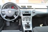 Volkswagen Passat (2008) 1.9 TDI KLIMATIZACE VÝHŘEV  - náhled 16