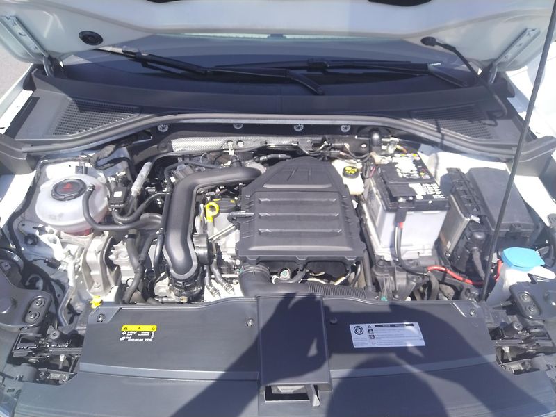 Volkswagen T-Roc 1.0 TSi STYLE - fotka 28 z 28
