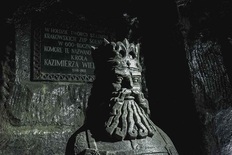 Oltář podzemní kaple sv. Kingy.