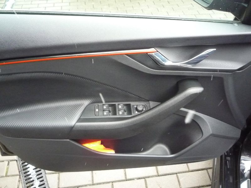 Škoda Kamiq (2024) 1,0TSi 85kW MONTE CARLO - fotka 6 z 14