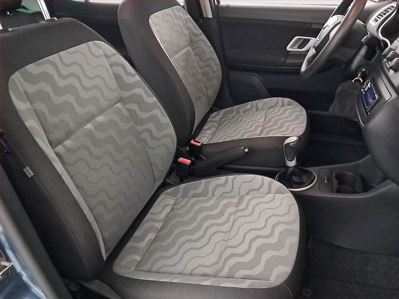 Škoda Fabia (2010) 1.2, Park. senzory - fotka 9 z 17