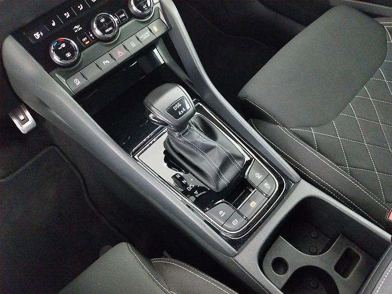 Škoda Karoq (2019) Sportline 1.5 TSI 4x4 - fotka 13 z 22