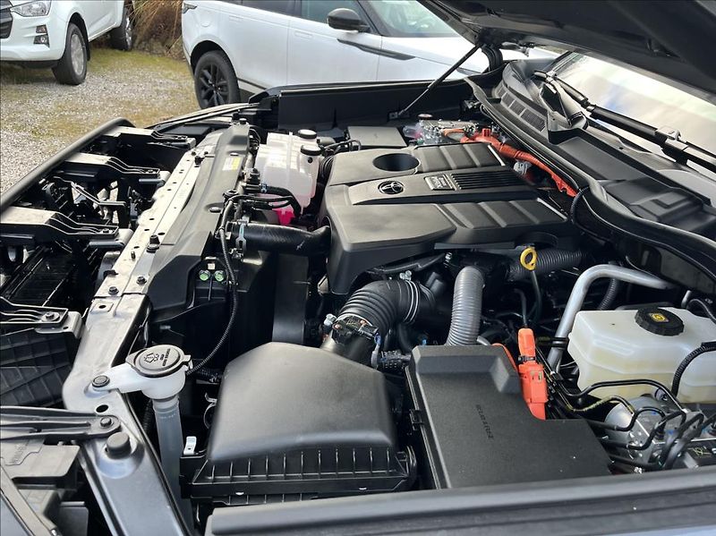 Toyota Sequoia 3,5i-Force MaxTTV6HEV TRD Pro - fotka 58 z 58